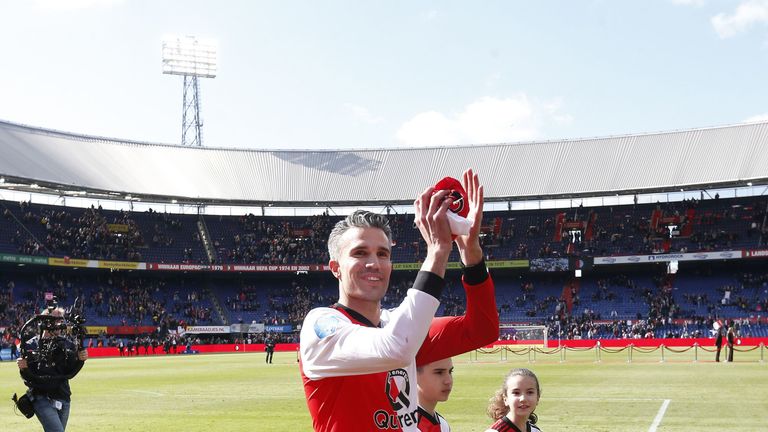 ROBIN VAN PERSIE - (Vereine: Feyenoord, Fenerbahce, Manchester United, FC Arsenal) - 596 Spiele,  274 Tore - 102 Länderspiele für die Niederlande (50 Tore)