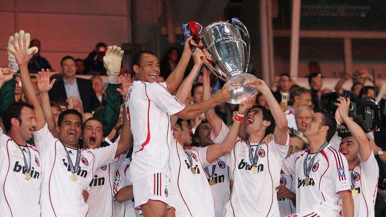 Gruppe H (2): Der AC Mailand wartete nicht lange um sich zu revanchieren. 2007 holten Kaka, Cafu & Co. den Titel nach einem 2:1 Sieg im Finale gegen die Reds. Aus der Gruppe H konnte zudem Real Madrid 2018 die Champions League gewinnen. 