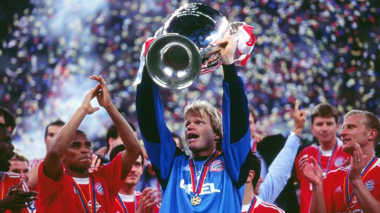 2001: Nach der bitteren Pleite im Champions-League-Finale 1999 gegen Manchester United (1:2) krönt sich der FC Bayern 2001 in Mailand mit 5:4 i.E. gegen den FC Valencia zum Champions-League-Sieger. 