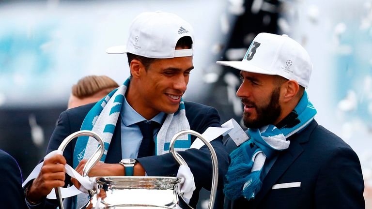 Platz 5: Frankreich - Wieder Real, wieder ein Duo. Raphael Varane und Karim Benzema holten zusammen mit den Königlichen den Titel der Königsklasse in die spanische Hauptstadt. Neben ihnen konnten sieben weitere Franzosen die Champions League gewinnen. 