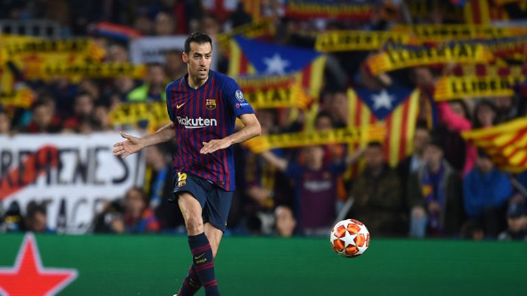 Barca-Star Sergio Busquets stand ebenfalls nur für einen Verein auf dem Platz - und das wurde mit 106 Einsätzen in der Champions League belohnt. Der Mittelfeldspieler trägt seit 2008 das Trikot des FC Barcelona.