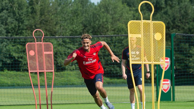 Innenverteidiger 2: William Saliba (18) wechselte für 30 Millionen Euro Ablöse von AS Saint-Etienne zum FC Arsenal.