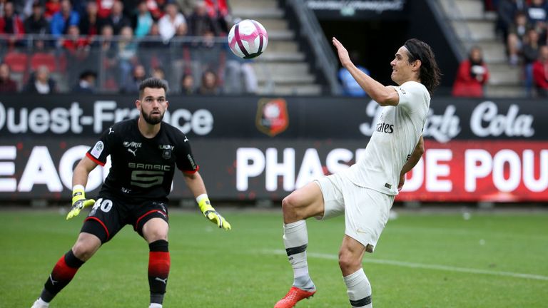 Torhüter Tomas Koubek wechselt von Stade Rennes zum FC Augsburg.