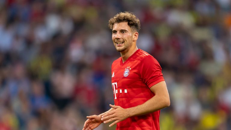 Leon Goretzka - Ist körperlich präsent, geht weite Wege und das immer mit Drang und Zug zum Tor.