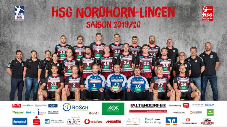 Mit den neuen alten Trikots startet die HSG Nordhorn-Lingen in das Abenteuer 1. Bundesliga. Viel hat sich aber nicht geändert, lediglich die Sponsoren wurden getauscht bzw. an einer anderen Stelle platziert. So können die Fans auch mit den Vorjahres-Trikots Teil der Roten Wand werden (Quelle: www.hsgnordhorn-lingen.de)