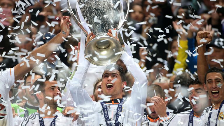 UEFA Men´s Player 2014: Cristiano Ronaldo - der Portugiese holt mit Real Madrid den Champions-League-Titel. Seine Leistungen in der Saison bringen ihm zudem den dritten Titel als Weltfußballer.  
