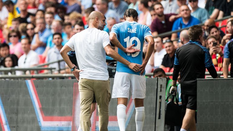 Leroy Sane verletzte sich im Community Shield schwerer, als zunächst angenommen. Der Profi von Manchester City fällt mit einer Verletzung am Kreuzband wohl länger aus.