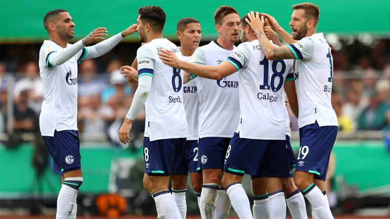Der FC Schalke 04 gibt sich gegen den SV Drochtersen Assel keine Blöße.