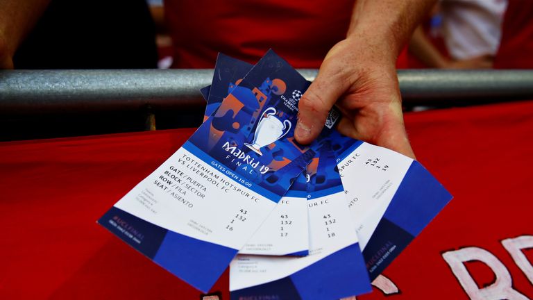 Die Eintritsspreise für Gästekarten dürfen in der Königsklasse nicht höher als 70 Euro sein.