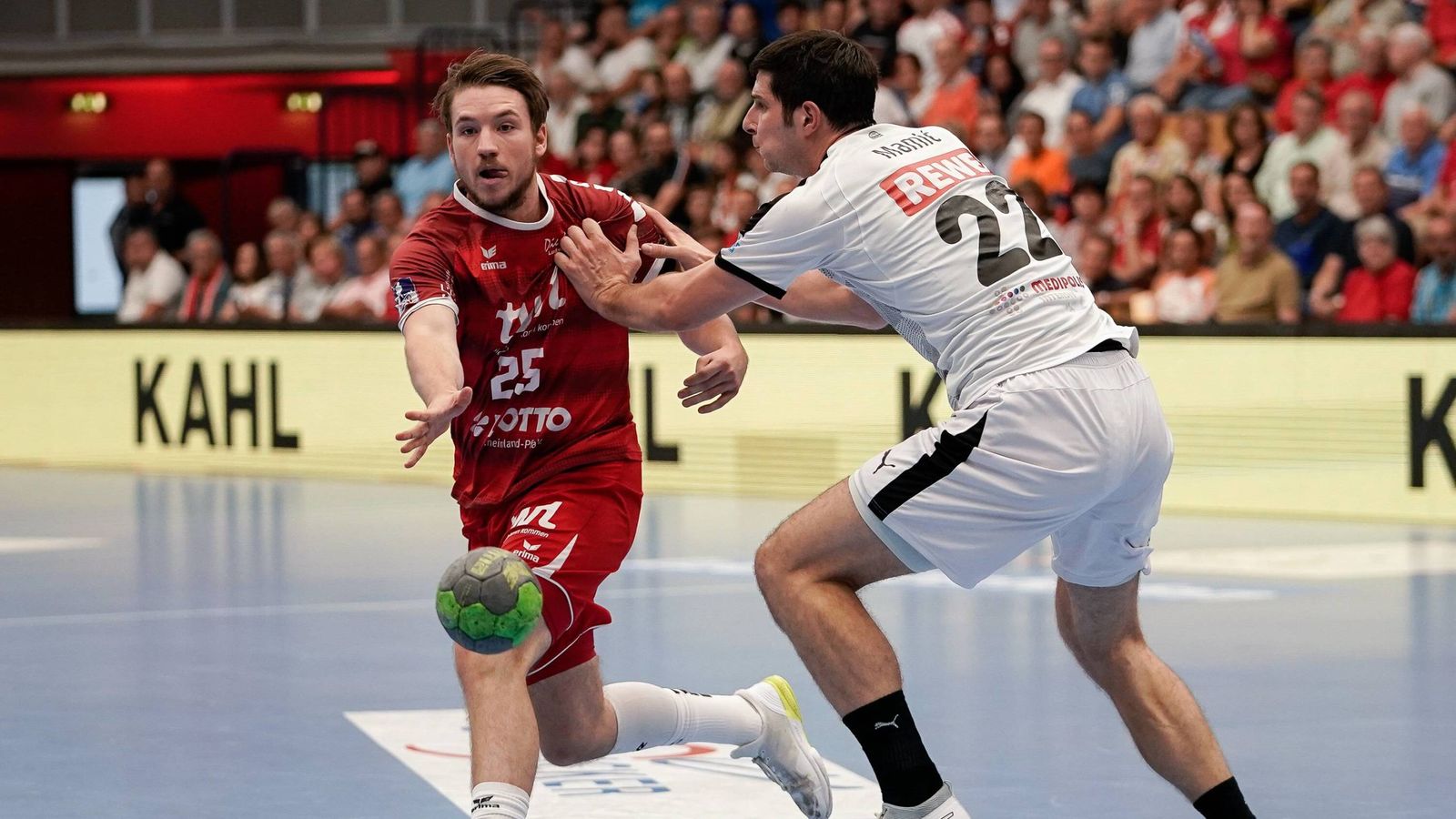 Live auf Sky Eulen Ludwigshafen wollen gegen Erlangen den zweiten Heimsieg Handball News Sky Sport