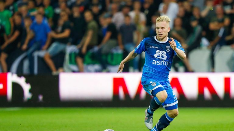 Lennart Czyborra (U20-Nationalmannschaft): Nach den Jugendstationen Energie Cottbus und FC Schalke 04, zog es Czyborra im Sommer 2018 zu Heracles Almelo. Beim niederländischen Erstligisten kam der Linksverteidiger bisher auf 20 Einsätze. 