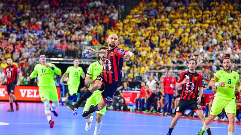 Timur Dibirov (Vardar Skopje): Der Russe ist eine der schillernden Figuren im Handball. Der Winkel kann noch so klein sein, der Druck noch so hoch - der Linksaußen behält fast immer den kühlen Kopf und findet die richtige Wurfvariante.