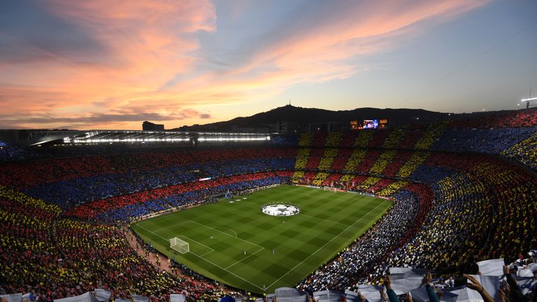 FC Barcelona: Camp Nou - 99.354 Plätze. 