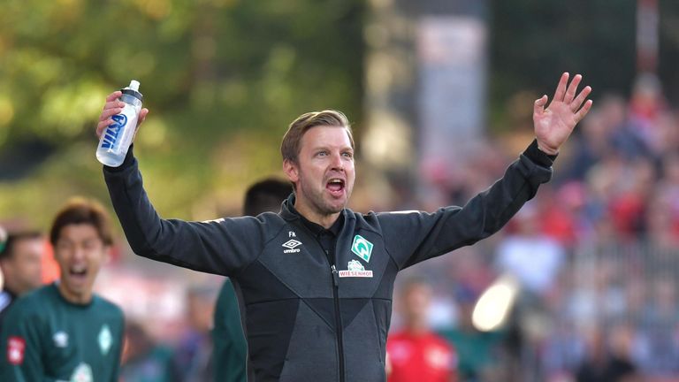 Bremens Trainer Florian Kohfeldt wurde am 4. Spieltag gegen Union Berlin mit einer Gelben Karte verwarnt.