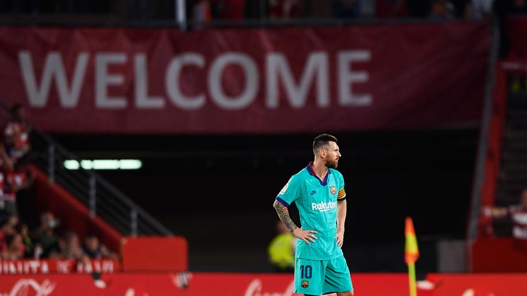 Auch Lionel Messi kann die Barcelona-Pleite gegen Granada nicht verhindern.