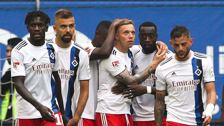 Der Hamburger SV gewinnt das Nordduell gegen Hannover.