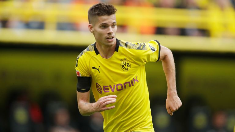 Julian Weigl hat sich seinen Platz im zentralen Mittelfeld beim BVB zurück erkämpft.