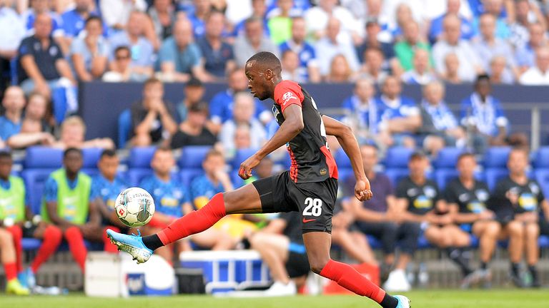 HERTHA BSC: Dodi Lukebakio ( 3 Spiele: 1 Tor) erzielte beim 2:2 im Eröffnungsspiel in München das zwischenzeitliche 1:1, blieb aber anschließend in den beiden Partien gegen Wolfsburg und Schalke blass und gab nur einen einzigen Torschuss ab.