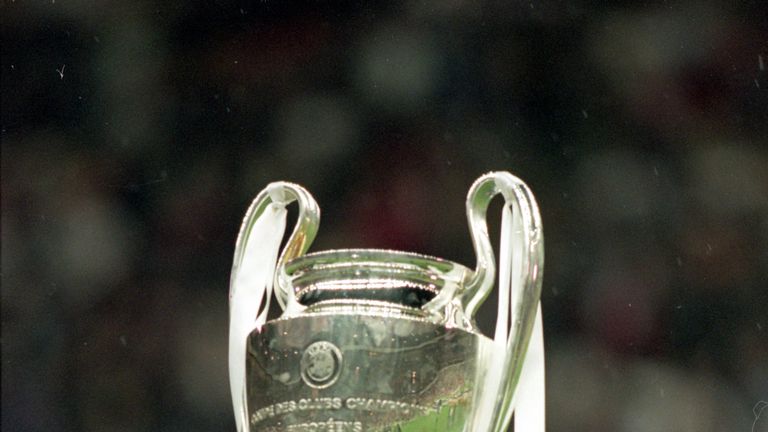 Nicolas Anelka - Real Madrid (1999/2000), FC Chelsea (2011/12)