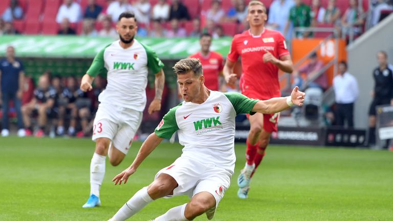 Florian Niederlechner (3 Spiele: 1 Tor und 2 Assists) war an drei der vier Augsburger Saisontoren direkt beteiligt - nach dem frühen Tor gegen Dortmund am 1. Spieltag bereitete er am 2. und 3. Spieltag jeweils ein Tor vor. 