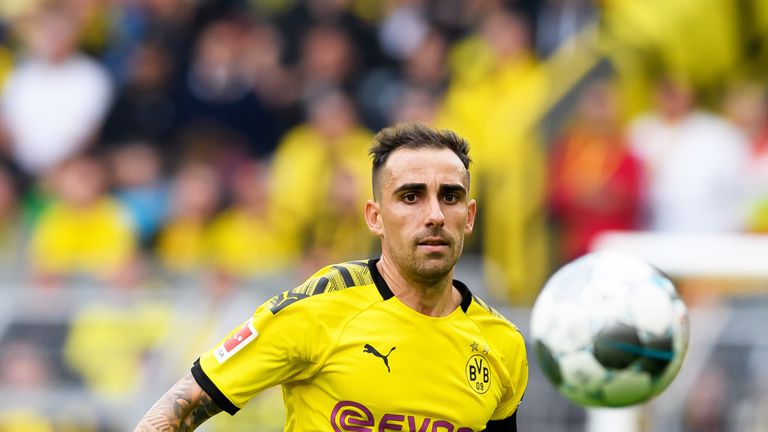 Paco Alcacer trifft mit Borussia Dortmund auf den FC Barcelona.