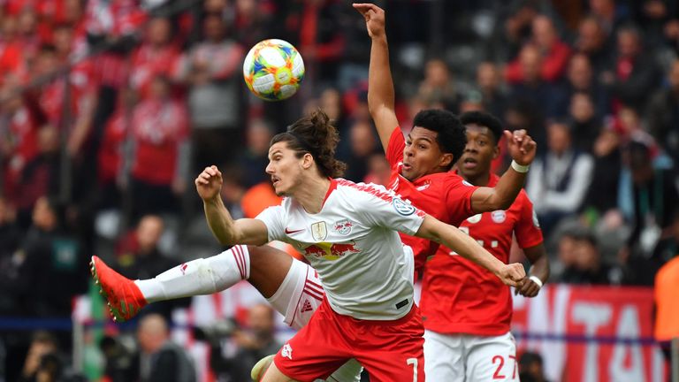 Kingsley Coman und der FC Bayern könnten mit einem Sieg bei RB Leipzig am Samstagabend die Tabellenspitze erobern.