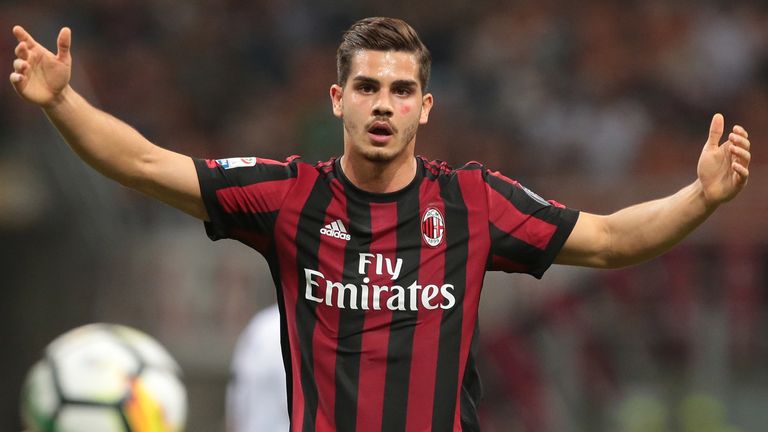 Andre Silva wechselte 2017 für 38 Millionen Euro zum AC Mailand.