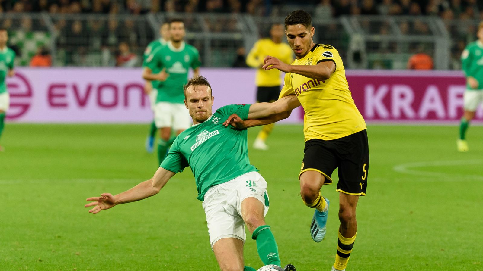 Werder Bremen verlängert mit Spätstarter Christian Groß | Fußball News ...