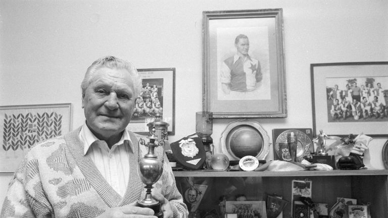 PLATZ 1 - JOSEF BICAN: Der österreichische und tschechoslowakische Fußballer erzielte in der Zwischen- und Nachkriegszeit insgesamt 805 Tore. Er verstarb am 12. Dezember 2001 in Prag im Alter von 88 Jahren.