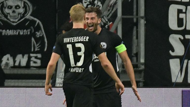 Abraham und Hinteregger treffen für die SGE.