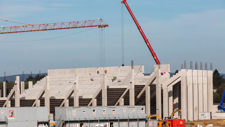 Der SC Freiburg baut derzeit ein neues Stadion.