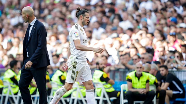 Platz 12 - Gareth Bale: Real-Coach Zidane will den Waliser loswerden. Das obwohl der Angreifer sich langsam ins Zeug legt. In sieben Spielen schoss er zwei Treffer und bereitete ebenso viele vor. Seine gewonnene Dribblingquote: Starke 56 Prozent.