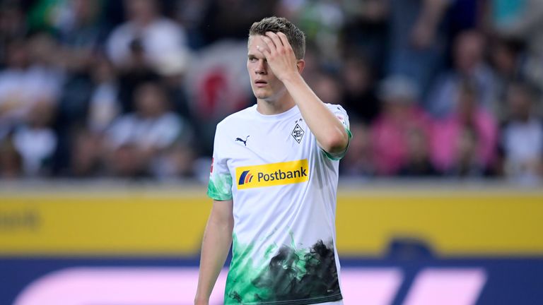 Matthias Ginter wird gegen AS Rom nicht auflaufen können.