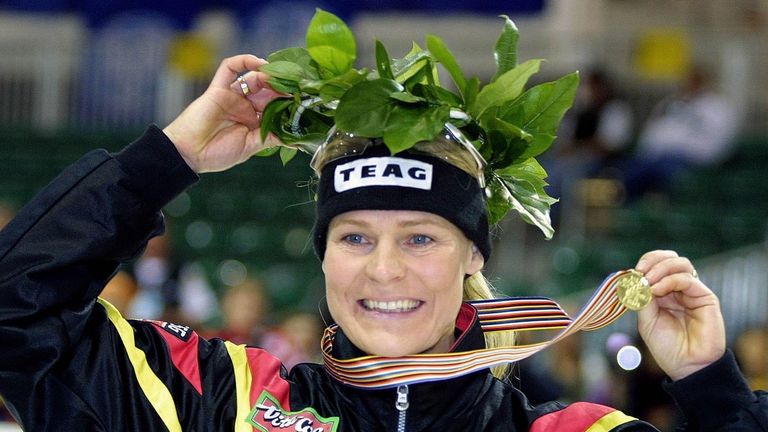 Gunda-Niemann-Stirnemann-Halle in Erfurt: Eine der erfolgreichsten Eisschnellläuferinnen Deutschlands. Gewann 19x WM-Gold, dazu drei Goldmedaillen bei Olympischen Spielen. Die Eishalle in Erfurt wurde nach ihr benannt.