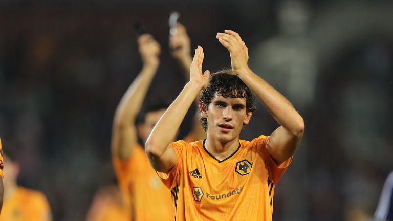 Jesus Vallejo (Wolverhampton Wanderers): Der 22-jährige Ex-Frankfurter konnte die Wolves noch nicht von sich überzeugen. Ein einziger Auftritt in der Premier League steht dem Innenverteidiger zu Buche, dessen Leihe im Sommer endet.