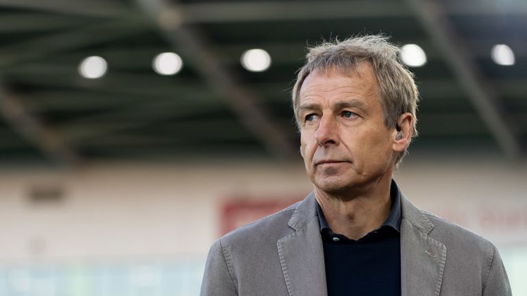 Jürgen Klinsmann könnte bald schon wieder an der Seitenlinie stehen.