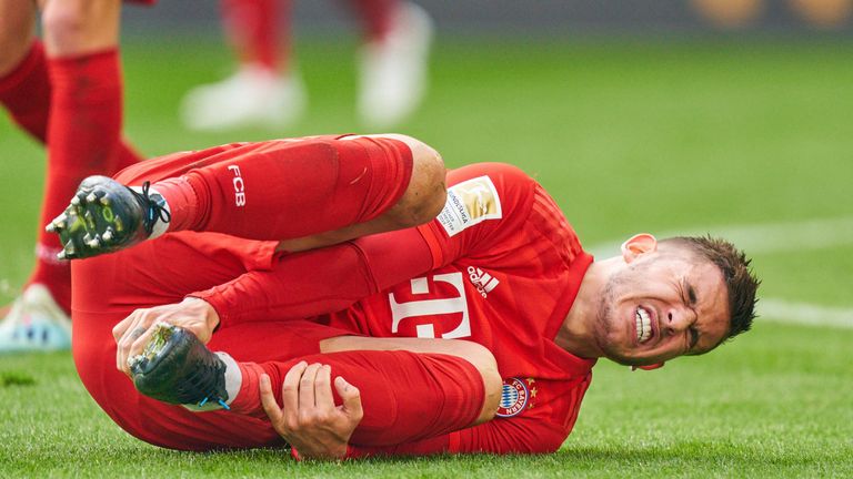 Lucas Hernandez (FC Bayern): Erlitt einen Innenbandteilriss im Sprunggelenk, reiste aber mit ins Wintertrainingslager nach Doha. Ein Einsatz zum Rückrundenauftakt kommt zu früh.
