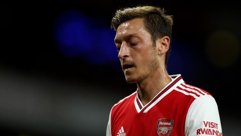 Mesut Özil steht beim FC Arsenal auf dem Abstellgleis.