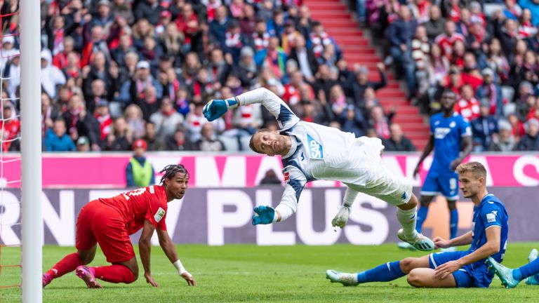 Oliver Baumann (29/ TSG 1899 Hoffenheim): Der Keeper gehört zwar nicht mehr zu den jüngsten auf seiner Position, allerdings hat sich Baumann in der Bundesliga etabliert. Sammelte mit der TSG bereits CL-Erfahrung. Kommt zudem auf 20 U-Länderspiele.