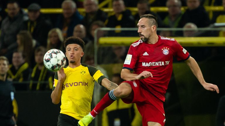 Ex-Bayern-Profi Franck Ribery (r.) sieht keinen Platz für Dortmunds Jadon Sancho (l.) beim FC Bayern.