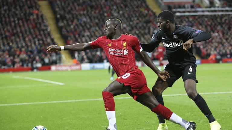 Platz 2 - Sadio Mane: Der Senegalese mischt momentan die Premier League auf. Auch international überzeugt der 27-Jährige. In elf Spielen schoss Mane bereits acht Tore und bereitete ein weiteres vor. Hinzu kommt eine Dribblingquote von 56 Prozent.