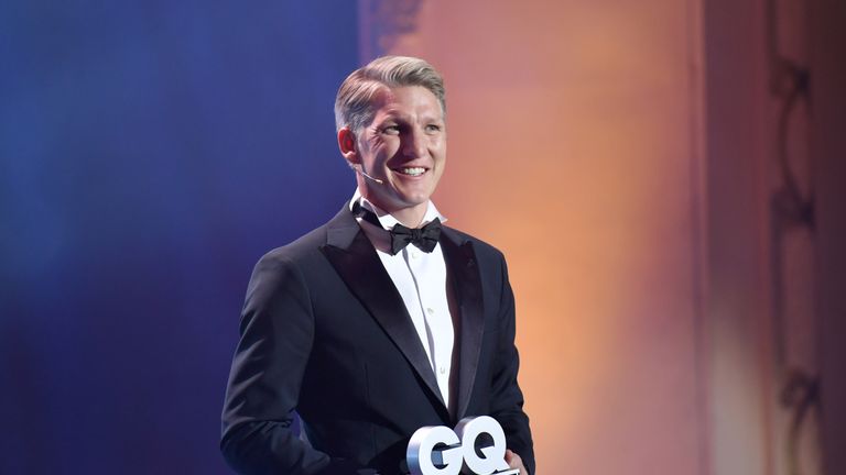 "GQ Men of the year": 2018 erhält Schweinsteiger den Award für herausragende sportliche Erfolge ("Sports icon"). 