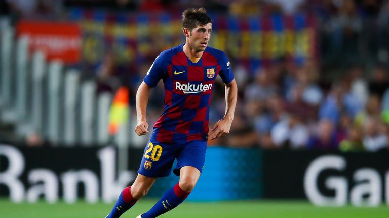 Sergi Roberto (27) steht in dieser Saison zumeist in der Startelf und ist sowohl als Mittelfeldspieler als auch als Rechtsverteidiger einsetzbar. Sein Marktwert beträgt 50 Millionen Euro.