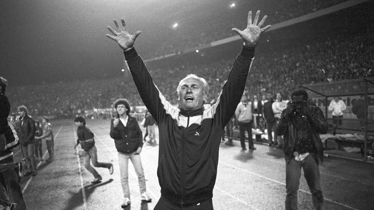 Platz 5 - Udo Lattek (522): Der vor fünf Jahren verstorbene Coach holte sich mit dem FC Bayern München und Borussia Mönchengladbach gleich achtmal die Meisterschaft. Das ist bis heute unerreicht und macht ihn zum erfolgreichsten Bundesliga-Trainer.