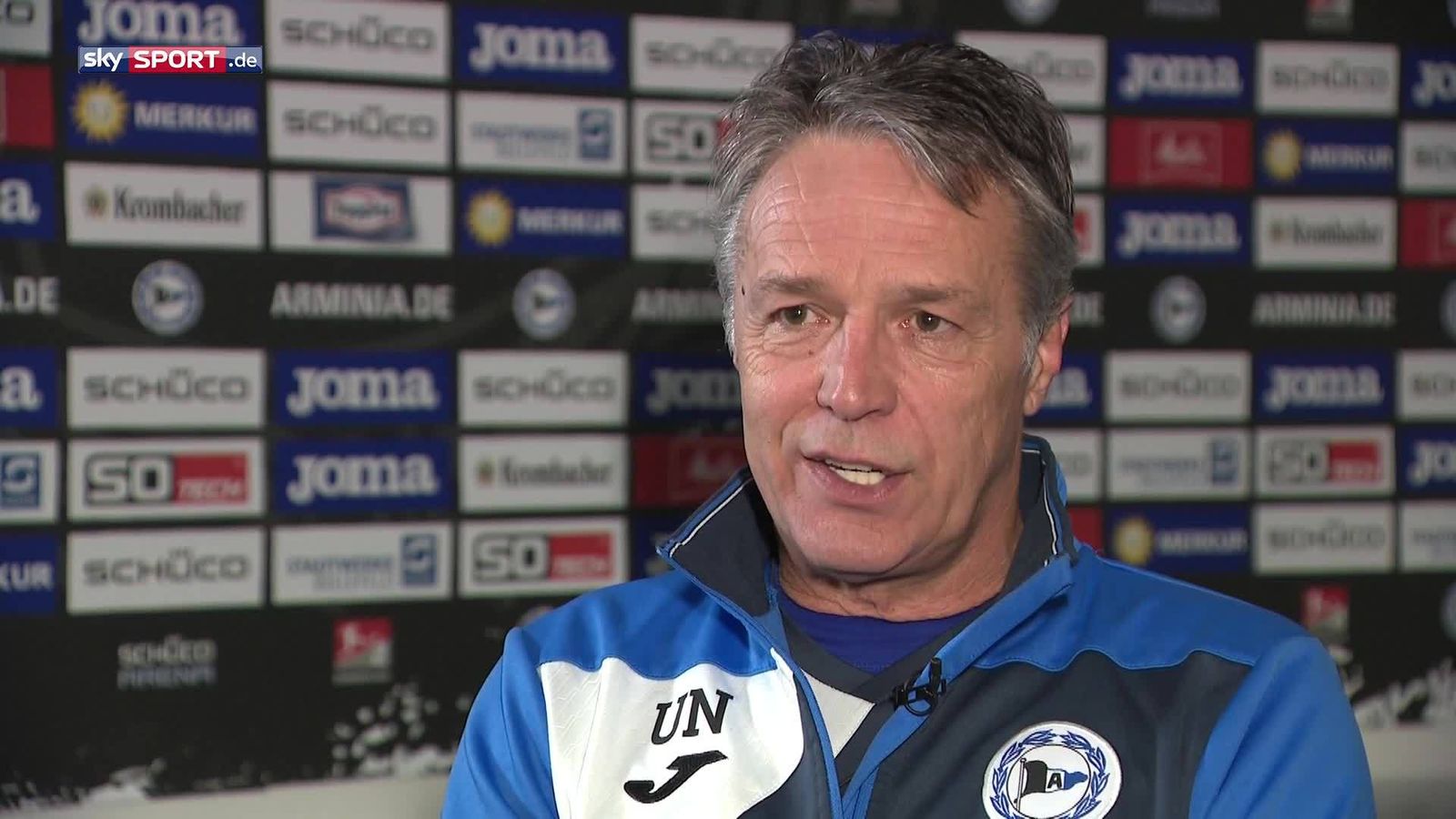 Arminia Bielefeld: Trainer Uwe Neuhaus im exklusiven Interview - Sky Sport
