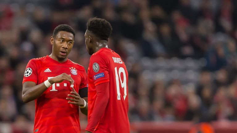David Alaba (l.) könnte für Alphonso Davies (r.) zum Vorbild werden.