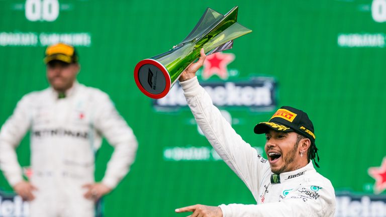 Lewis Hamilton hat sich zu seinen Zukunftsplänen geäußert.