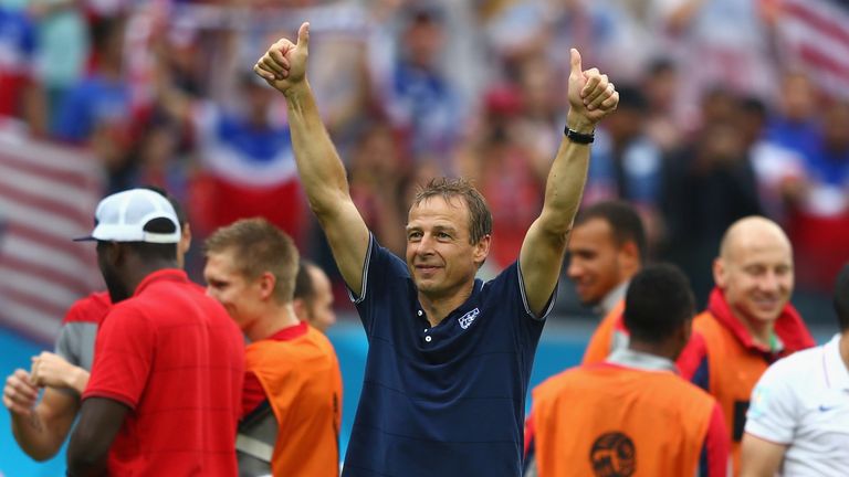 Klinsmann kehrt nach Nordamerika zurück. Nach einem kurzen Intermezzo als Berater des FC Toronto übernimmt er am 29. Juli 2011 die Nationalmannschaft in seiner Wahlheimat USA.