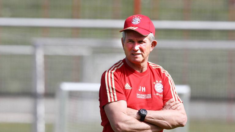 Jupp Heynckes wurde zur Saison 2011/2012 neuer Bayern-Coach. Er startete mit einem 3:0-Sieg gegen Eintracht Braunschweig, verlor dann jedoch mit 0:1 gegen Gladbach. Am folgenden Spieltag siegten die Bayern mit 1:0 in Wolfsburg. Seine Startbilanz: Zwei Siege, eine Niederlage, 4:1 Tore.