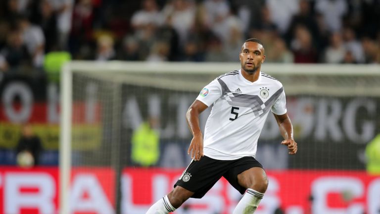 Köhler: "Jonathan Tah hat für den Bundestrainer ein Verteidiger mit riesigem Potential. Allerdings ist er sehr verletzungsanfällig und hat immer wieder Leichtsinssfehler im Spiel."